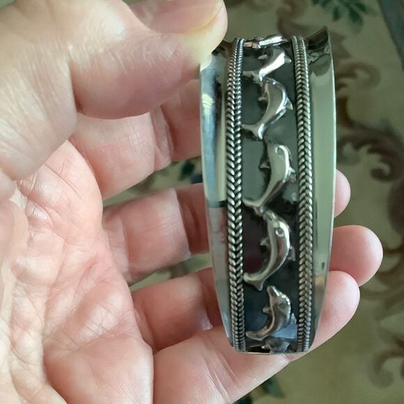Sterling SILVER 925 EMBOSSED DOLPHINS WIDE BRACELET​ - Picture 7 of 9
